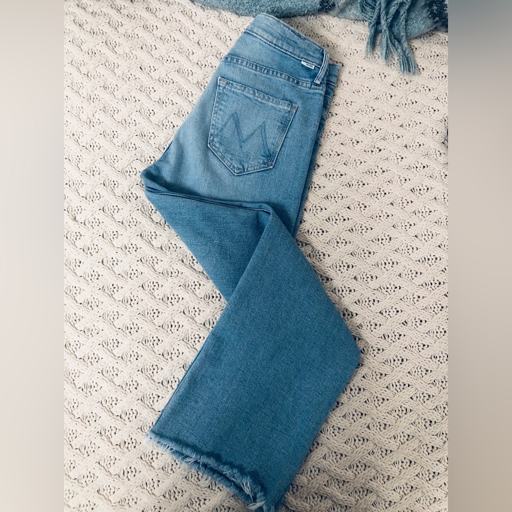MOTHER Ankle Fray 25 Denim Jeans